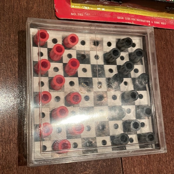 Vintage Collection of pocket travel games - Picture 10 of 10